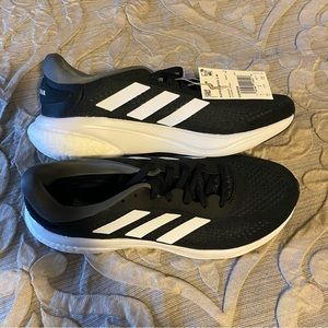 ADIDAS Supernova Black White Running Shoes Size 11 NWOT